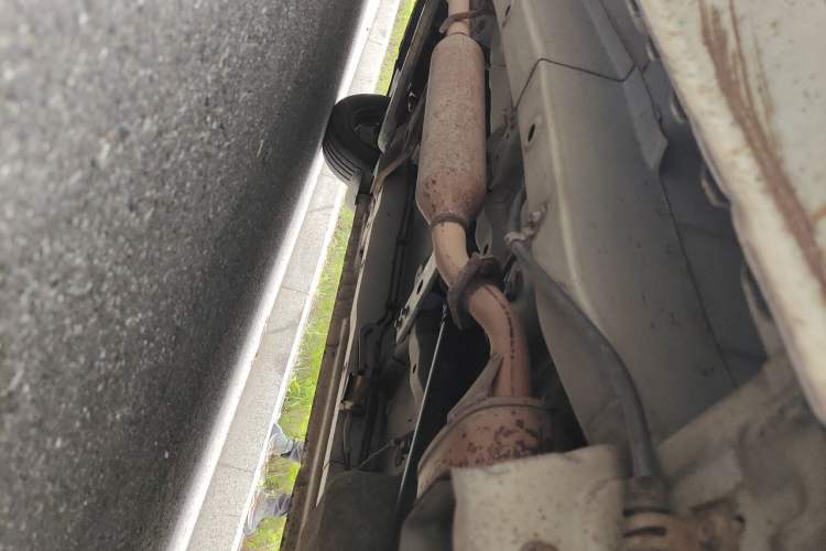 Used Dongfeng Fengon 330 2014 1.2L Manual Practical Version DK12-07 Chassis Rear Left