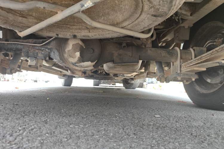 Used Dongfeng Fengon 330 2014 1.5L Manual Utility Version DK15 Chassis Rear