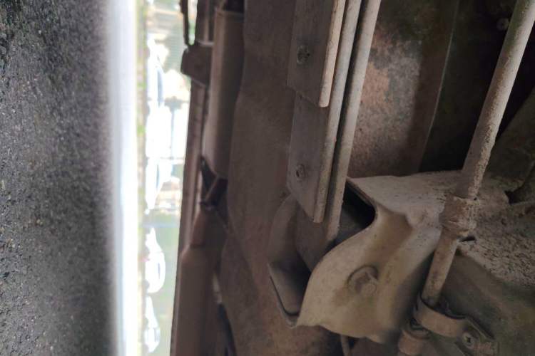 Used Dongfeng Fengon 330 2014 1.5L Manual Utility Version DK15 Chassis Rear Right