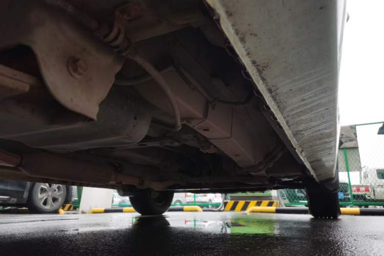 Used Dongfeng Fengon 330 2014 1.5L Manual Utility Version DK15 Chassis Rear Right