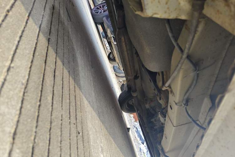 Used Dongfeng Fengon 330 2014 1.5L Manual Utility Version DK15 Chassis Rear Right