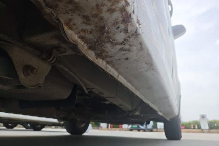 Used Dongfeng Fengon 330 2014 1.5L Manual Standard Edition DK15-02 Chassis Rear Right