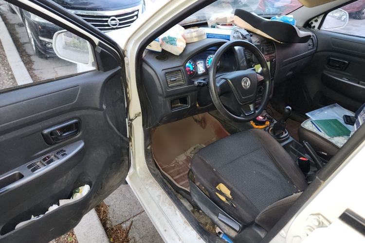 Used Dongfeng Fengon 330 2014 1.5L Manual Standard Edition DK15-02 Driver Seat