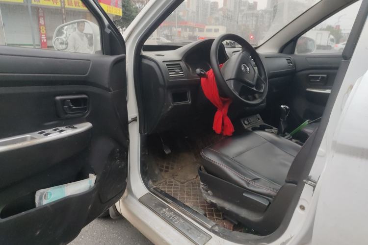 Used Dongfeng Fengon 330 2014 1.5L Manual Standard Edition DK15-02 Driver Seat