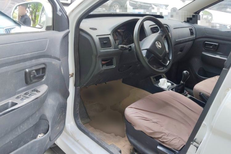 Used Dongfeng Fengon 330 2014 1.5L Manual Utility Version DK15 Driver Seat