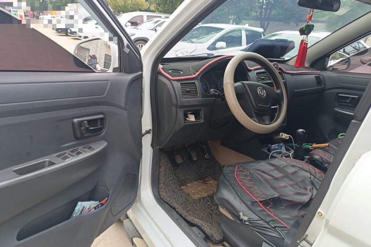 Used Dongfeng Fengon 330 2014 1.5L Manual Utility Version DK15 Driver Seat