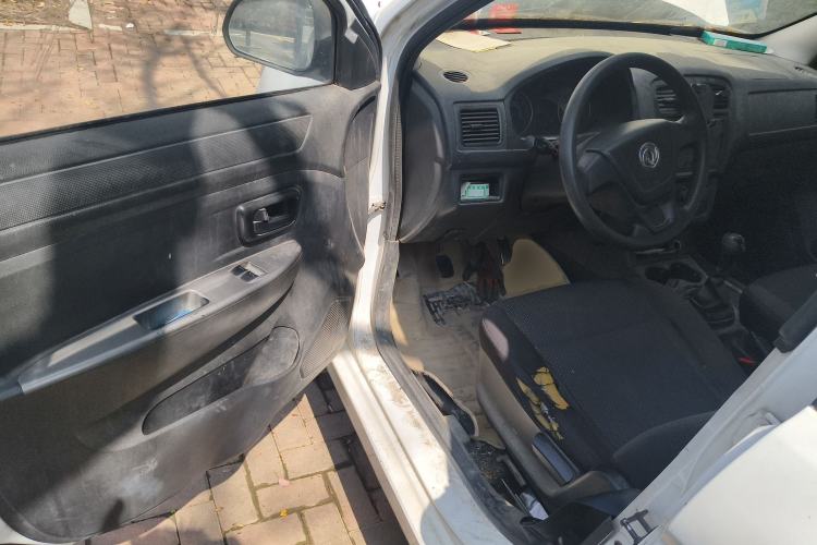 Used Dongfeng Fengon 330 2014 1.2L Manual Practical Version DK12-07 Driver Seat