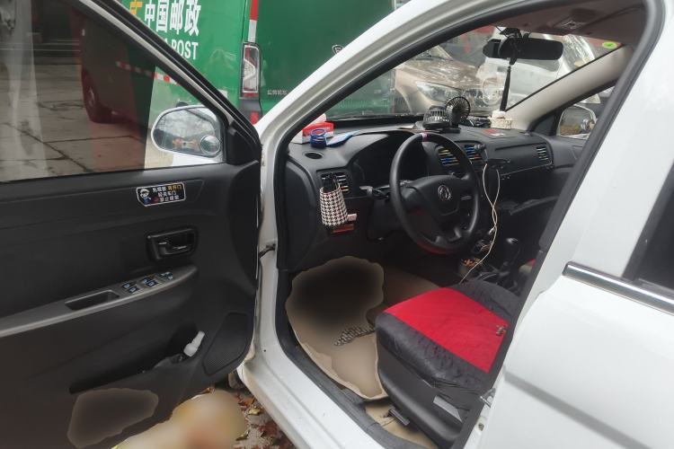 Used Dongfeng Fengon 330 2014 1.5L Manual Utility Version DK15 Driver Seat