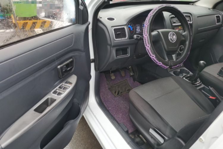 Used Dongfeng Fengon 330 2014 1.5L Manual Utility Version DK15 Driver Seat