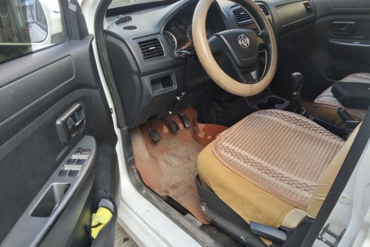 Used Dongfeng Fengon 330 2014 1.5L Manual Utility Version DK15 Driver Seat
