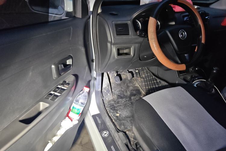 Used Dongfeng Fengon 330 2014 1.3L Manual Utility Version DK13-07 Driver Seat