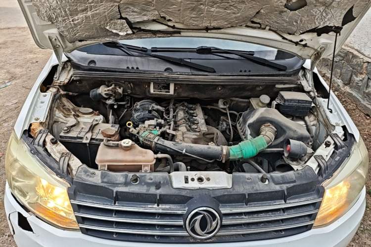 Used Dongfeng Fengon 330 2014 1.5L Manual Utility Version DK15 Engine Bay