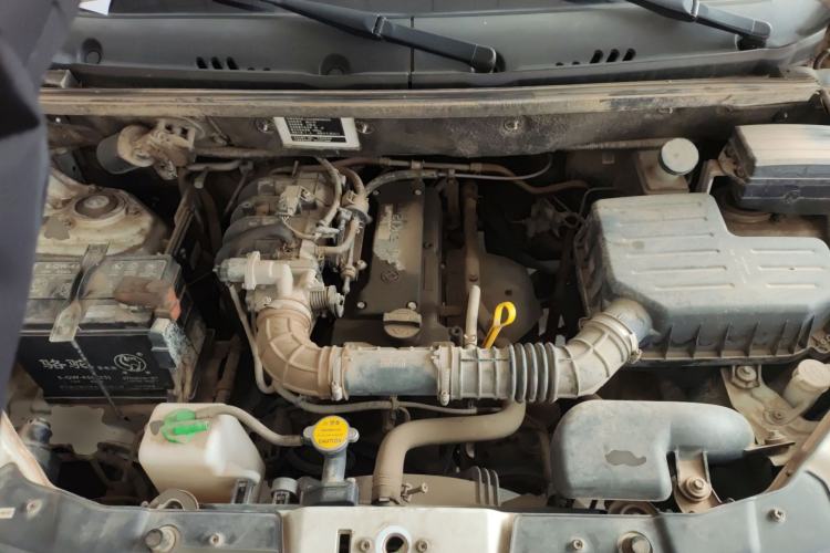 Used Dongfeng Fengon 330 2014 1.2L Manual Practical Version DK12-07 Engine Bay