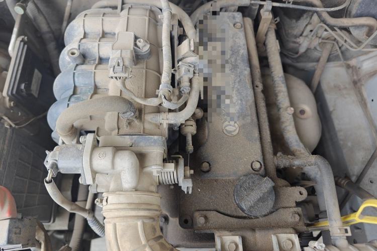 Used Dongfeng Fengon 330 2014 1.2L Manual Practical Version DK12-07 Engine Bay