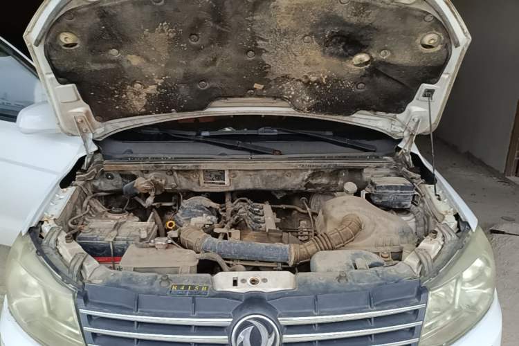 Used Dongfeng Fengon 330 2014 1.5L Manual Utility Version DK15 Engine Bay