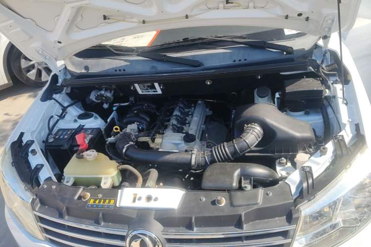 Used Dongfeng Fengon 330 2014 1.5L Manual Utility Version DK15 Engine Bay