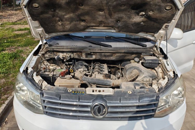 Used Dongfeng Fengon 330 2014 1.5L Manual Comfort Version DK15-02 Engine Bay