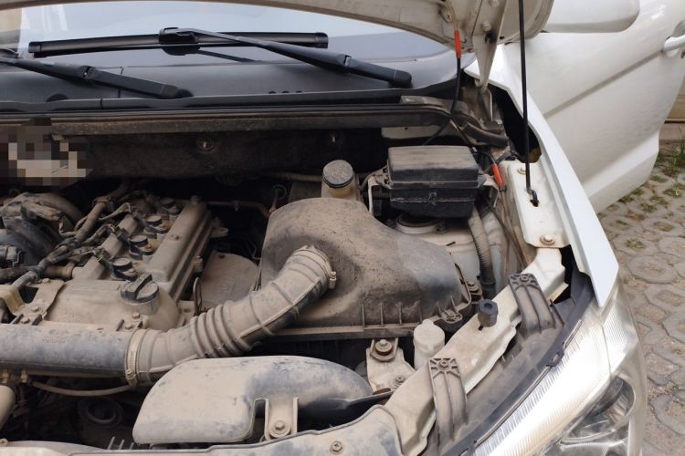 Used Dongfeng Fengon 330 2014 1.5L Manual Standard Edition DK15-02 Engine Bay Left