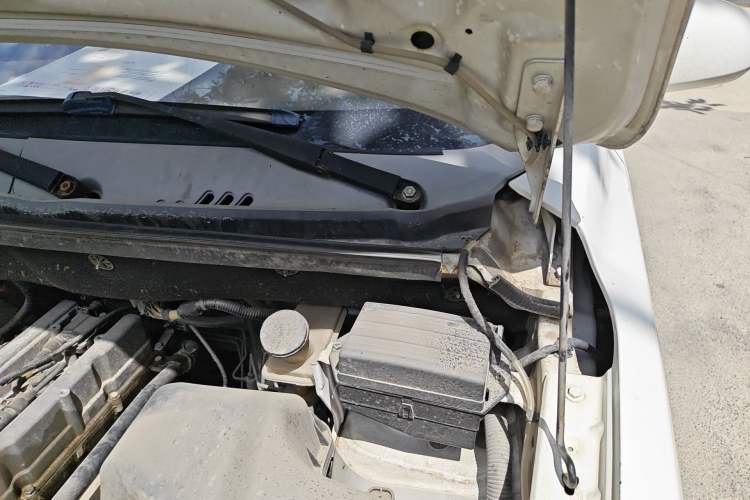 Used Dongfeng Fengon 330 2014 1.3L Manual Utility Version DK13-07 Engine Bay Left