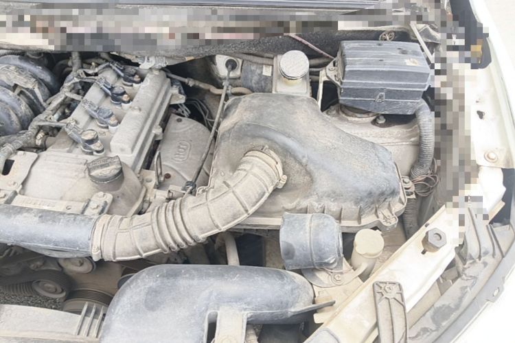 Used Dongfeng Fengon 330 2014 1.5L Manual Utility Version DK15 Engine Bay Left