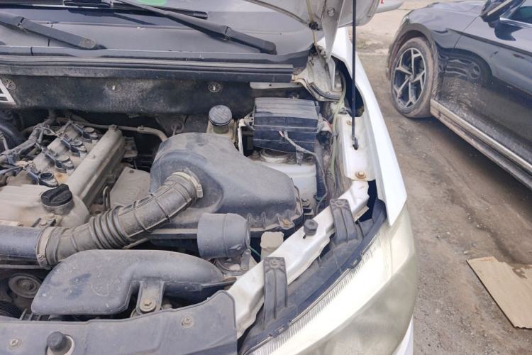 Used Dongfeng Fengon 330 2014 1.5L Manual Utility Version DK15 Engine Bay Left