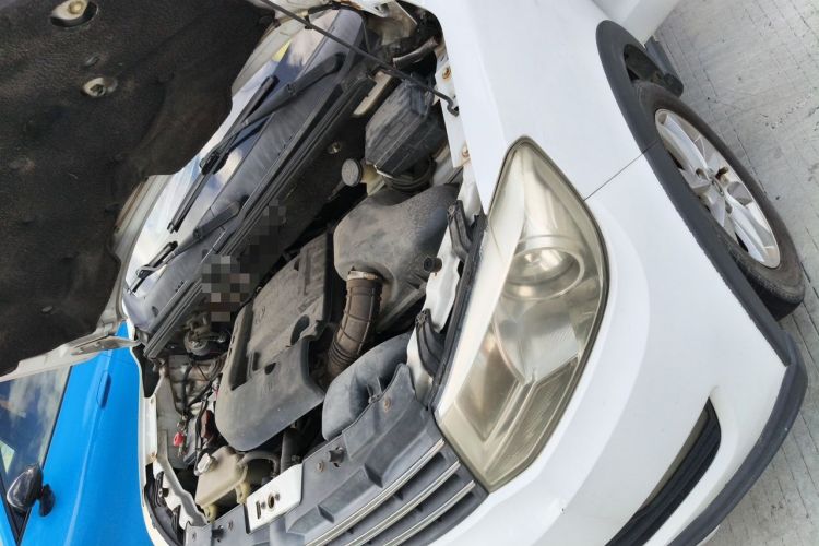 Used Dongfeng Fengon 330 2014 1.5L Manual Utility Version DK15 Engine Bay Left