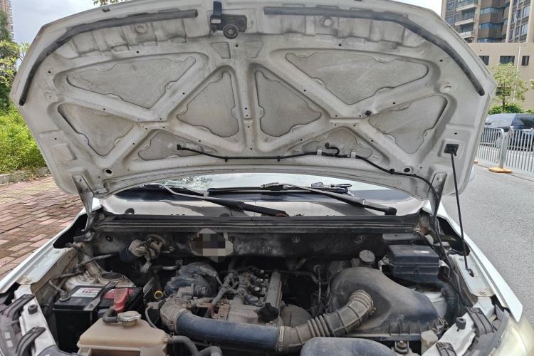 Used Dongfeng Fengon 330 2014 1.5L Manual Utility Version DK15 Engine Bay