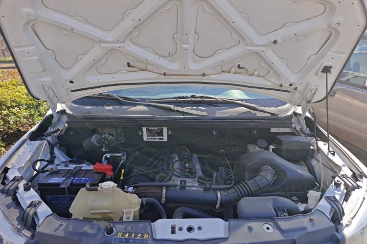 Used Dongfeng Fengon 330 2014 1.5L Manual Utility Version DK15 Engine Bay