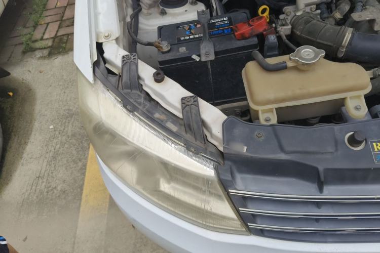Used Dongfeng Fengon 330 2014 1.5L Manual Utility Version DK15 Engine Bay Right