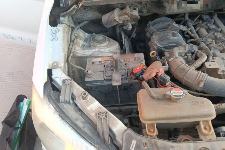 Used Dongfeng Fengon 330 2014 1.5L Manual Utility Version DK15 Engine Bay Right