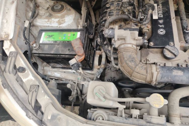 Used Dongfeng Fengon 330 2014 1.2L Manual Practical Version DK12-07 Engine Bay Right