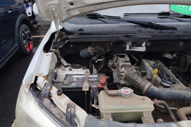 Used Dongfeng Fengon 330 2014 1.3L Manual Utility Version DK13-07 Engine Bay Right