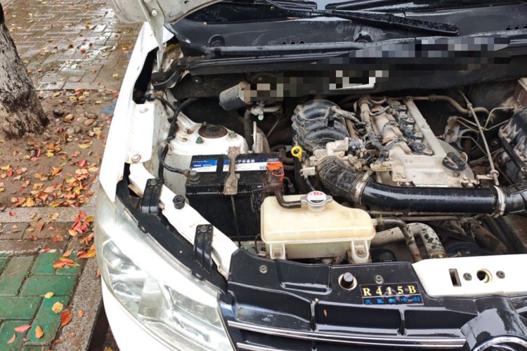 Used Dongfeng Fengon 330 2014 1.5L Manual Standard Edition DK15-02 Engine Bay Right