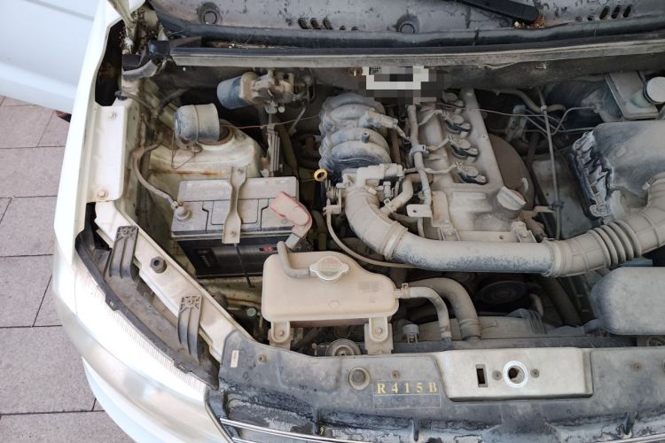 Used Dongfeng Fengon 330 2014 1.5L Manual Standard Edition DK15-02 Engine Bay Right