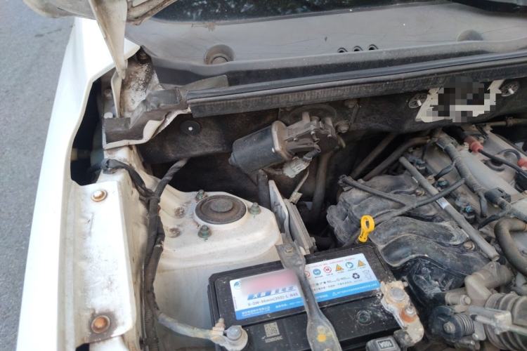 Used Dongfeng Fengon 330 2014 1.5L Manual Utility Version DK15 Engine Bay Right