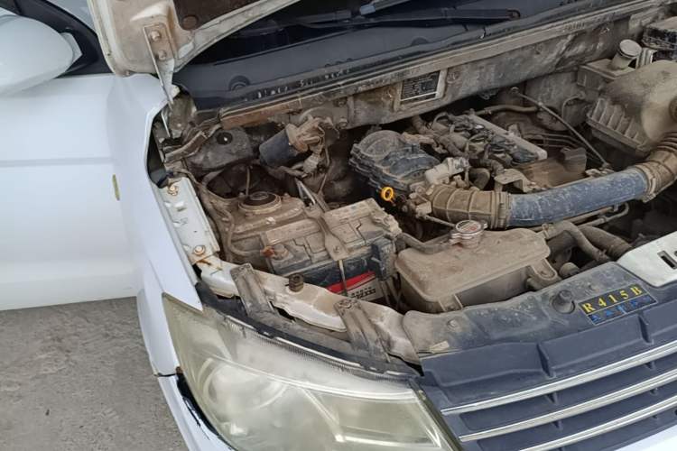 Used Dongfeng Fengon 330 2014 1.5L Manual Utility Version DK15 Engine Bay Right