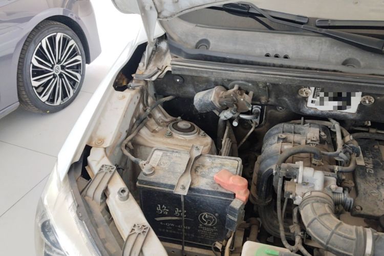 Used Dongfeng Fengon 330 2014 1.2L Manual Practical Version DK12-07 Engine Bay Right