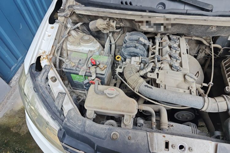 Used Dongfeng Fengon 330 2014 1.5L Manual Utility Version DK15 Engine Bay Right