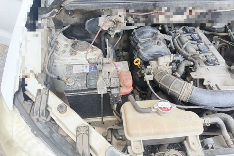 Used Dongfeng Fengon 330 2014 1.5L Manual Utility Version DK15 Engine Bay Right