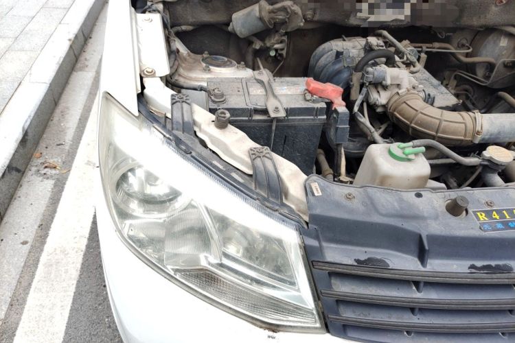 Used Dongfeng Fengon 330 2014 1.2L Manual Practical Version DK12-07 Engine Bay Right