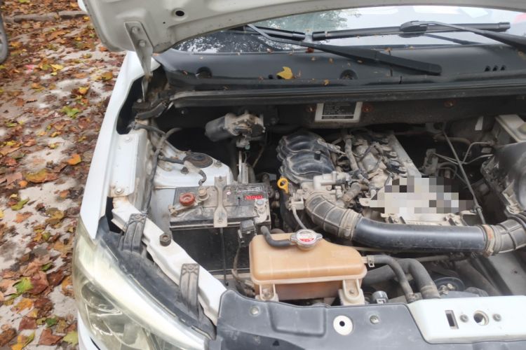 Used Dongfeng Fengon 330 2014 1.5L Manual Utility Version DK15 Engine Bay Right