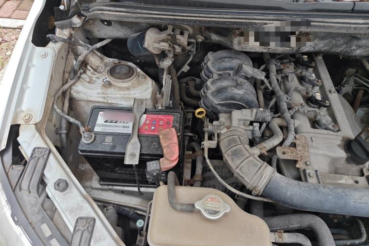Used Dongfeng Fengon 330 2014 1.5L Manual Utility Version DK15 Engine Bay Right