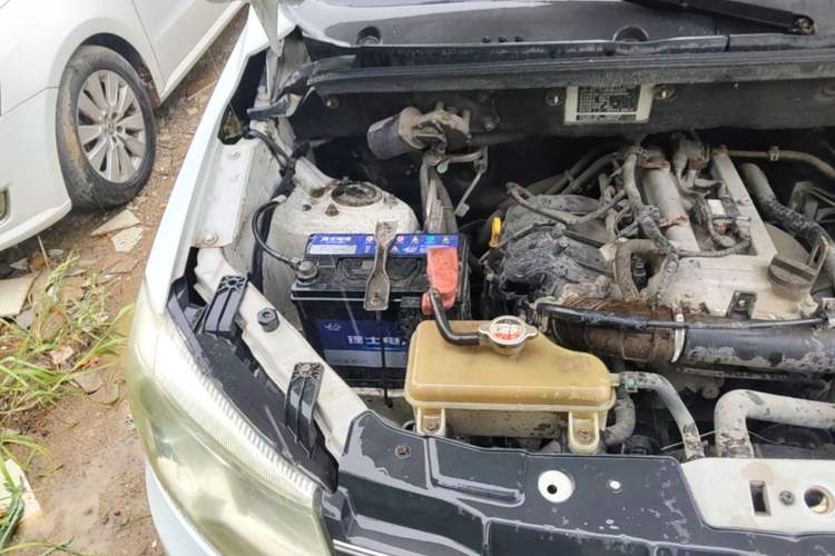 Used Dongfeng Fengon 330 2014 1.5L Manual Utility Version DK15 Engine Bay Right
