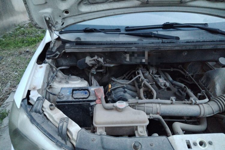Used Dongfeng Fengon 330 2014 1.5L Manual Utility Version DK15 Engine Bay Right