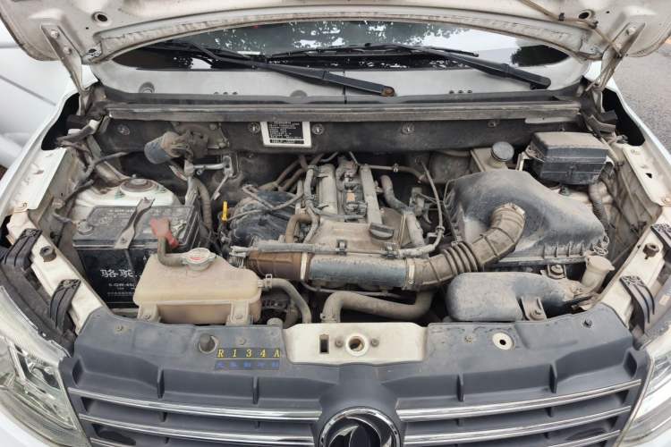 Used Dongfeng Fengon 330 2014 1.5L Manual Utility Version DK15 Engine Bay
