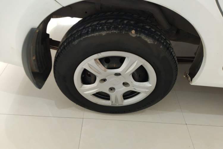 Used Dongfeng Fengon 330 2014 1.2L Manual Practical Version DK12-07 Exterior 8
