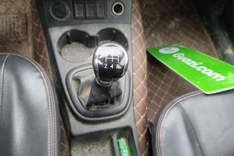 Used Dongfeng Fengon 330 2014 1.5L Manual Standard Edition DK15-02 Gear Lever