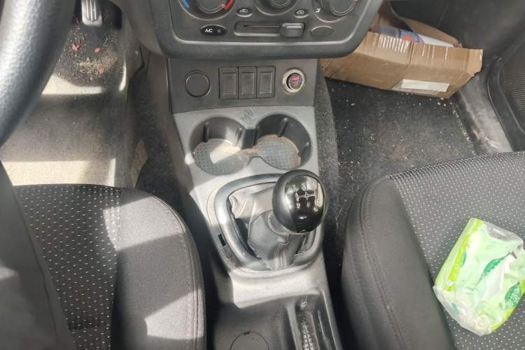Used Dongfeng Fengon 330 2014 1.2L Manual Practical Version DK12-07 Gear Lever