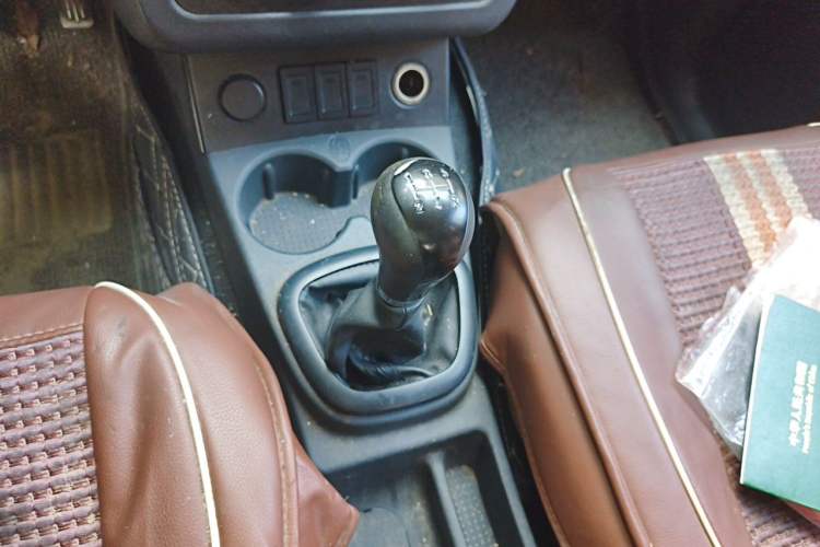 Used Dongfeng Fengon 330 2014 1.5L Manual Standard Edition DK15-02 Gear Lever