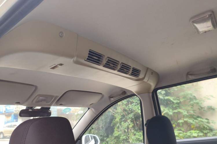 Used Dongfeng Fengon 330 2014 1.5L Manual Standard Edition DK15-02 Headliner